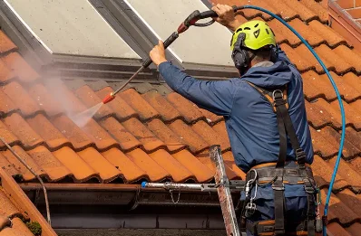 Démoussage et hydrofuge de toiture à Giroussens